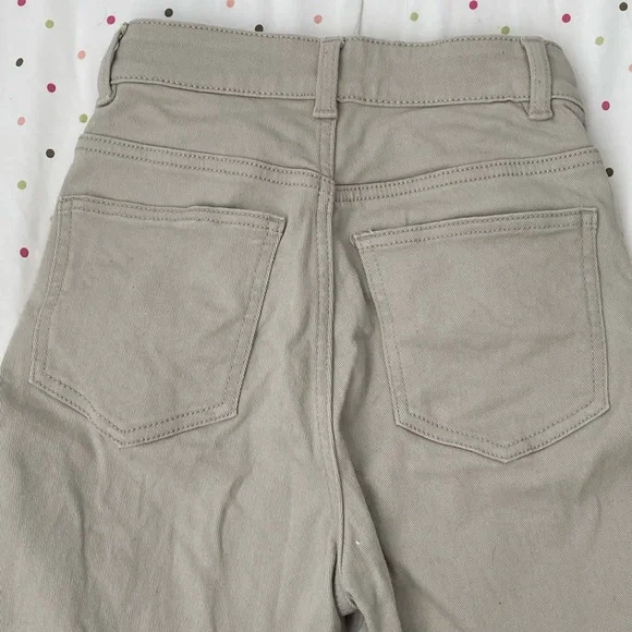 H&M pants - Picture 2 of 2